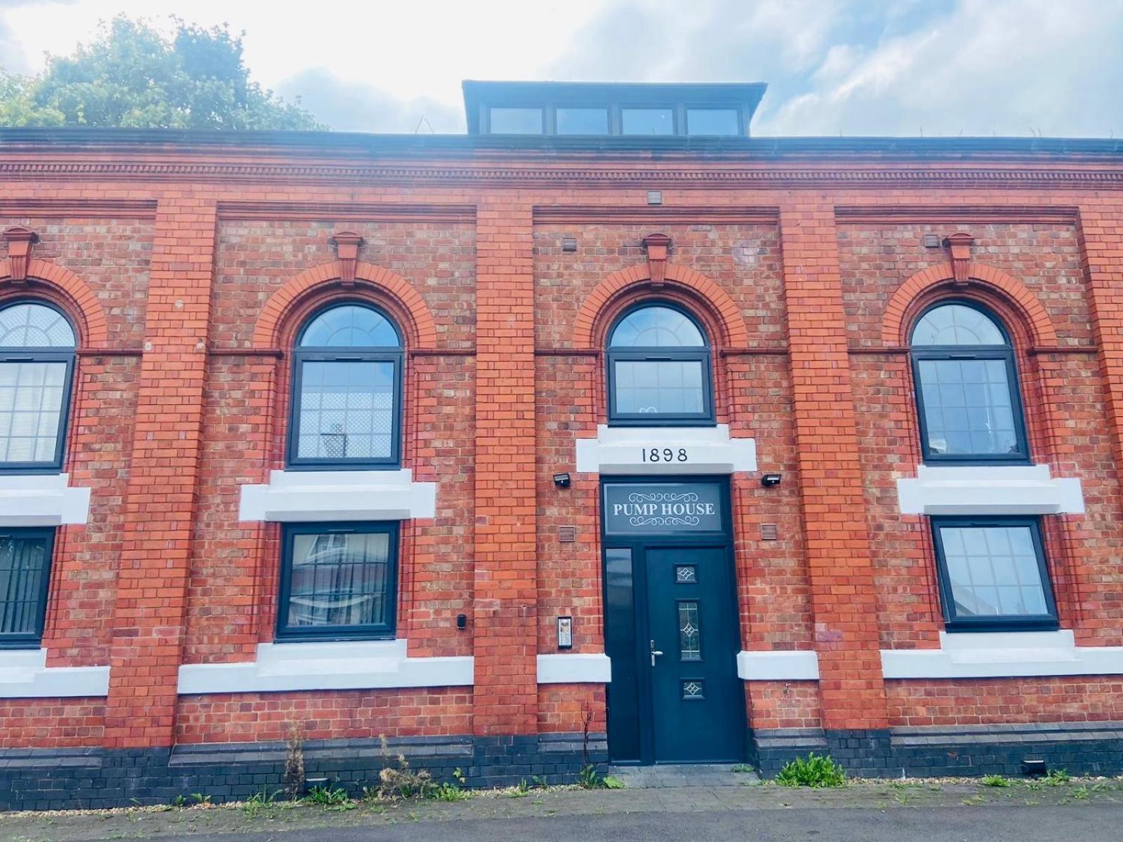 Apartment Modern Flat With Free Parking Close To Centre