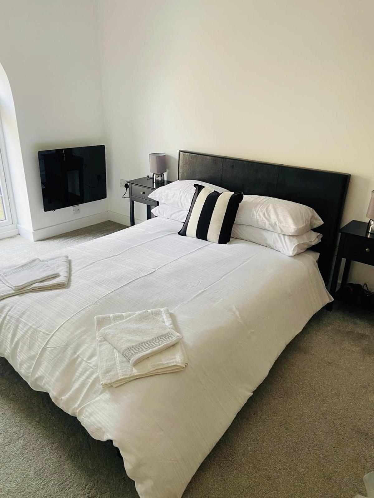 Modern Flat With Free Parking Close To Centre Birmingham